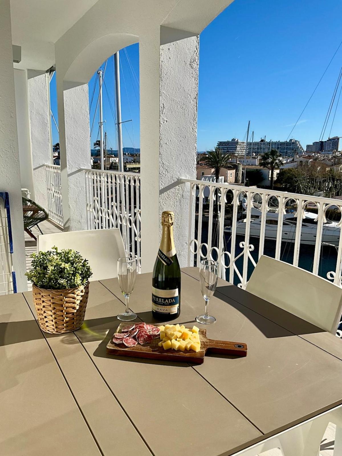 Marina View - Sud-ouest Au Canal Avec Terrasse Apartamento *