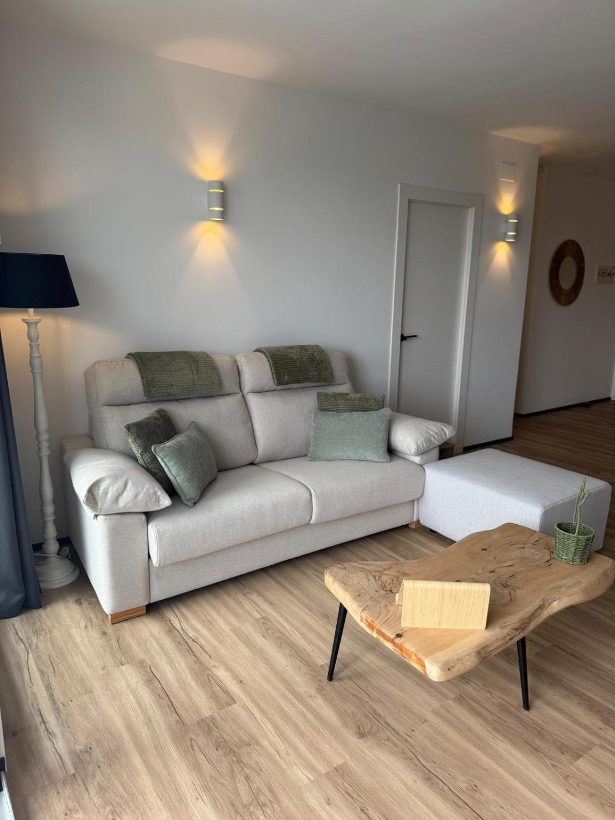 Marina View - Sud-ouest Au Canal Avec Terrasse Apartamento Ampuriabrava